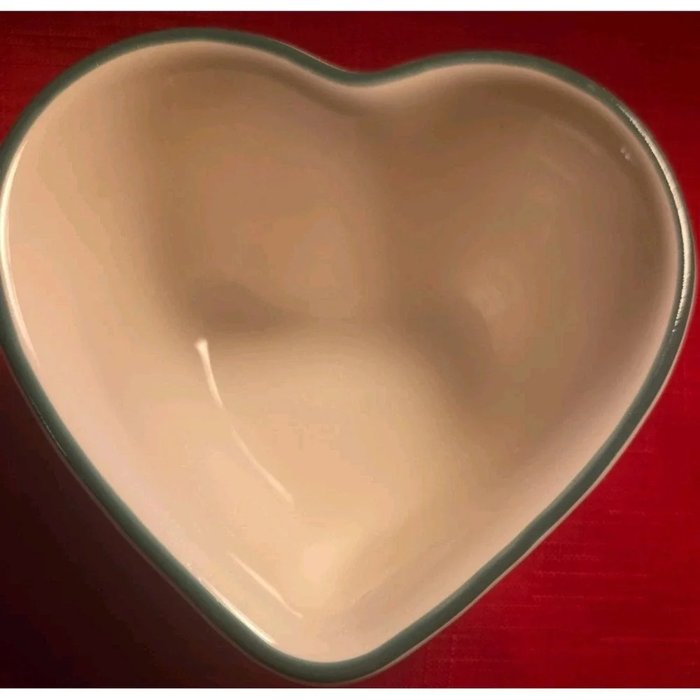 Pfaltzgraff Christmas Heart  Dish 